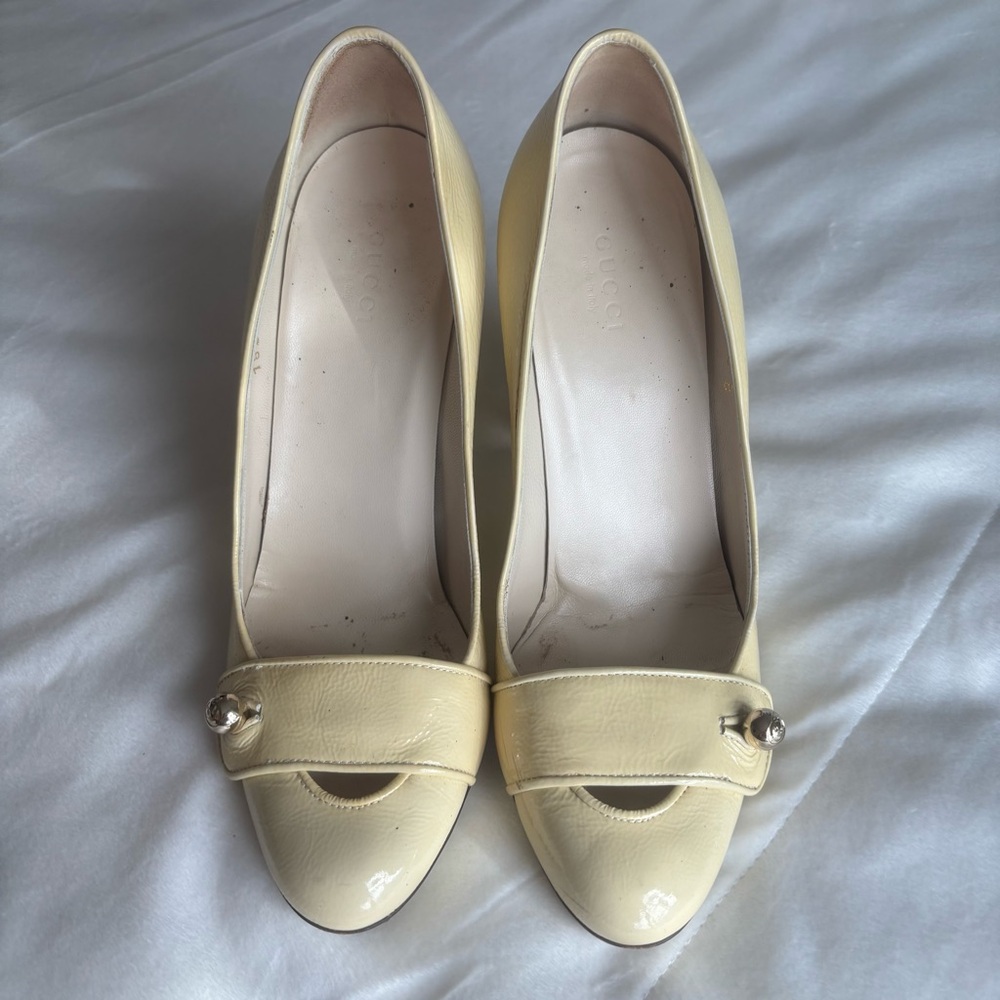 Gucci Women's Cream Leather Pumps